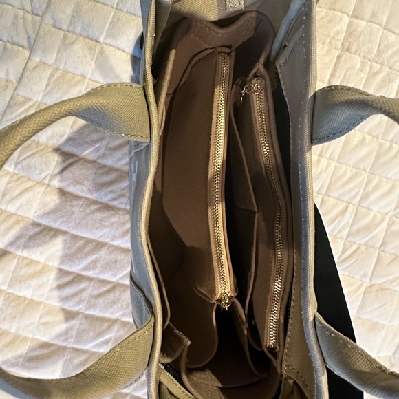 MARC JACOBS
The Canvas Medium Tote Bag - Picture 10 of 11